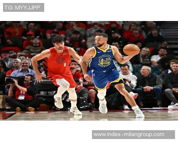 库里本赛季对阵拓者表现惊艳却遭遇三连败令人唏嘘