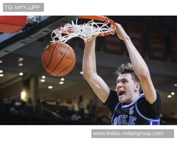 弗拉格的控卫经历为其从容表现奠定坚实基础